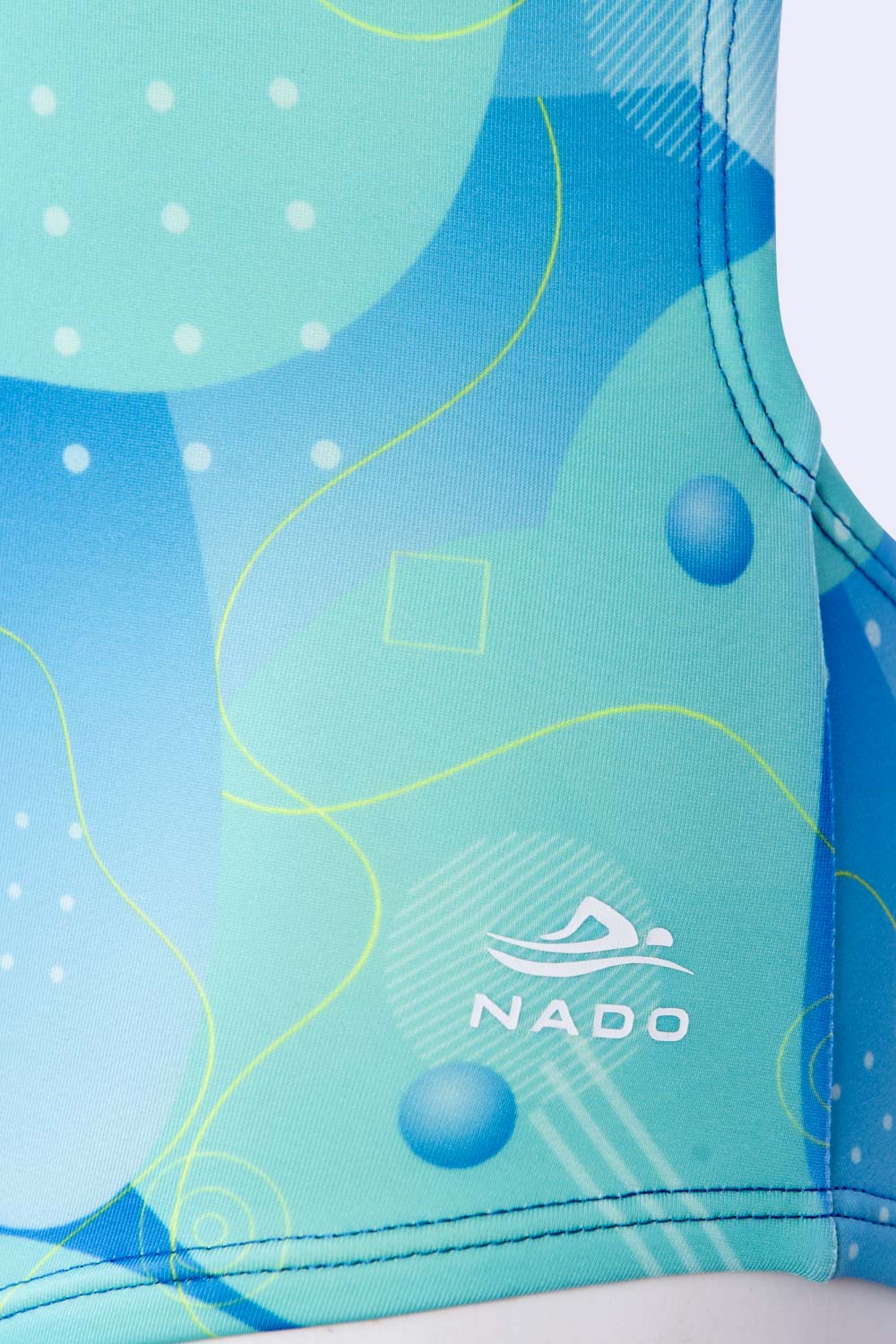 ENTERO TIRA ESTAMPADO BUBBLE WAVE LOGO DETALLE