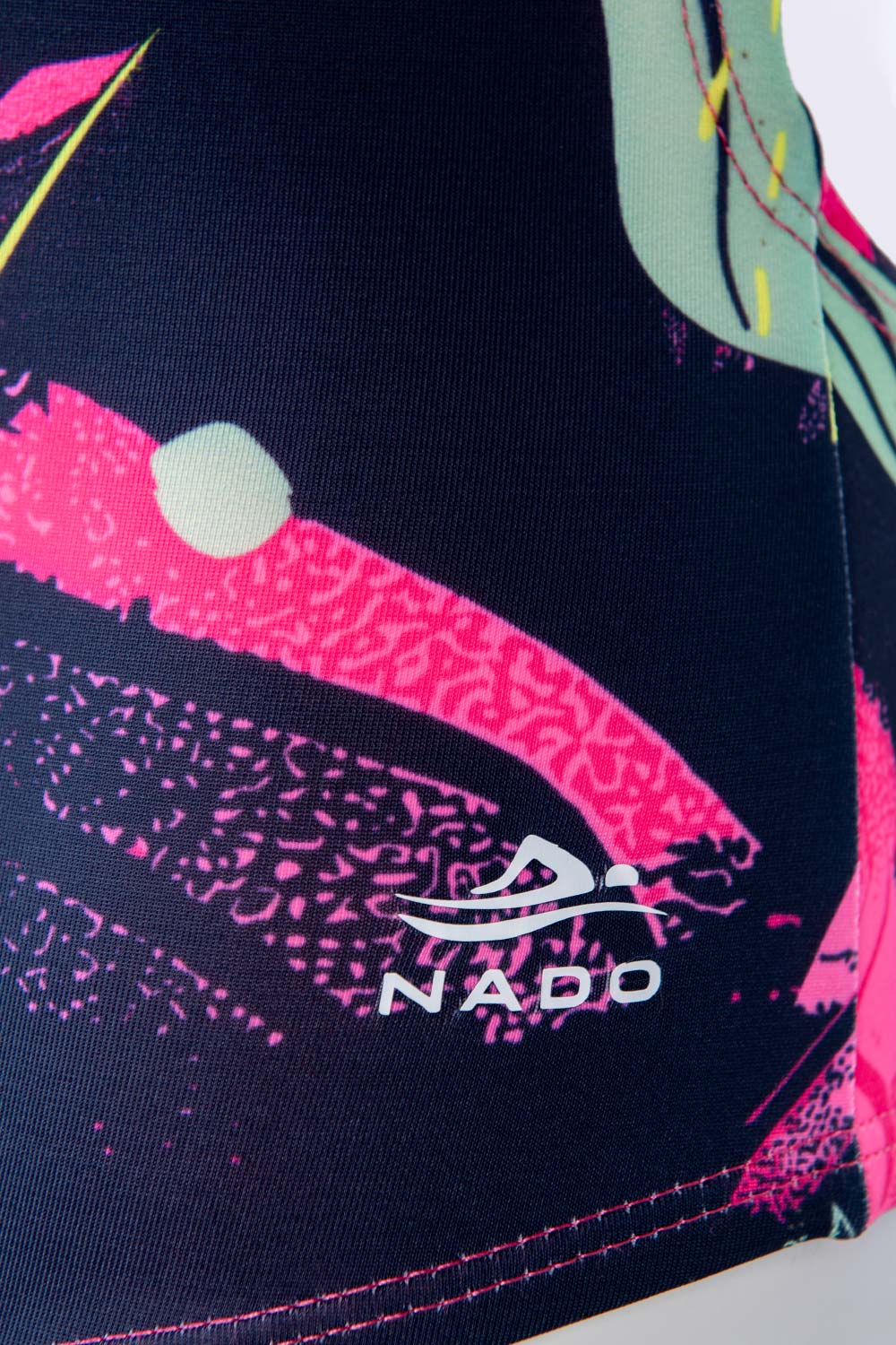ENTERO TIRA ESTAMPADO PINK MAGNETIKA LOGO DETALLE.